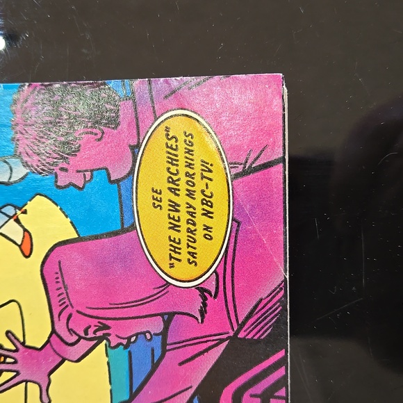 Archie Comic Book - Picture 4 of 7